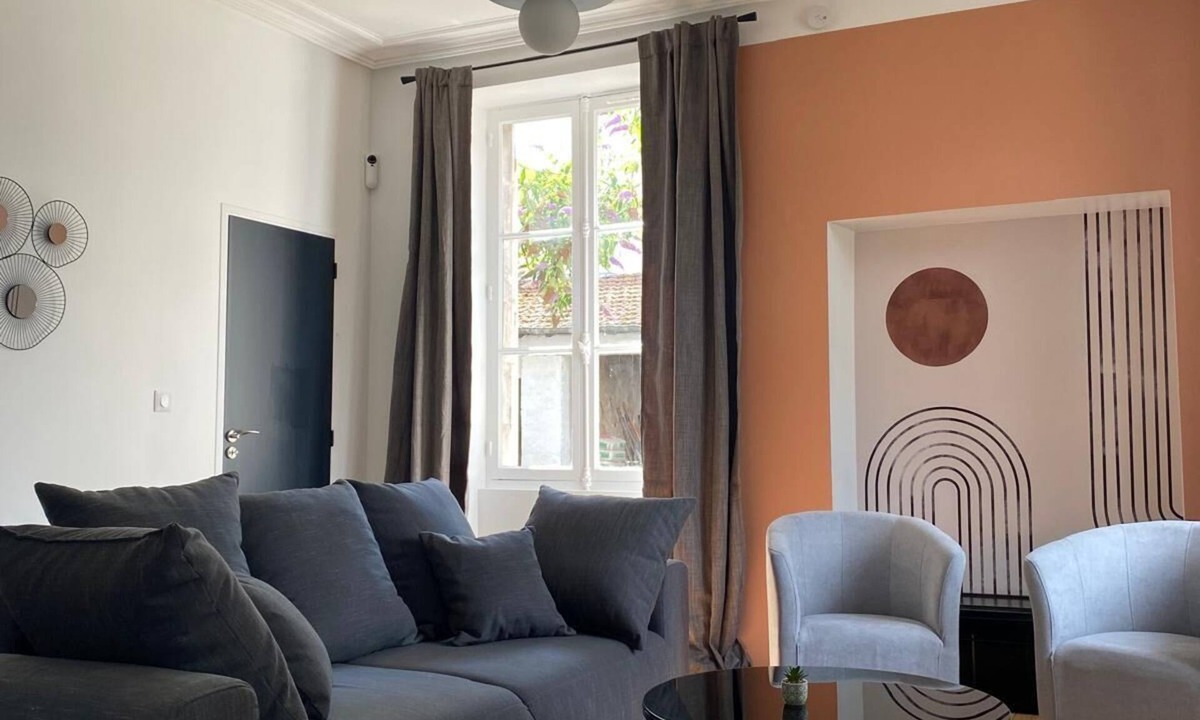 Bourges Apartment | Contemporary Bourges