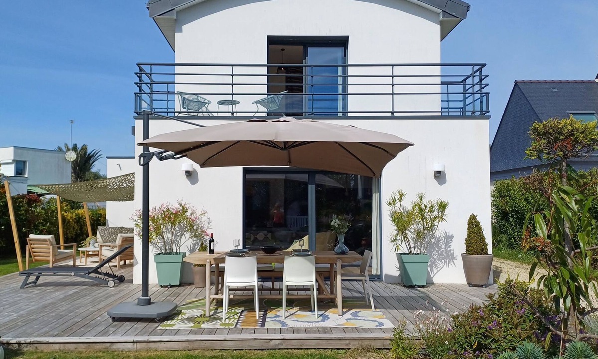 Trevignon House | Contemporary by the sea