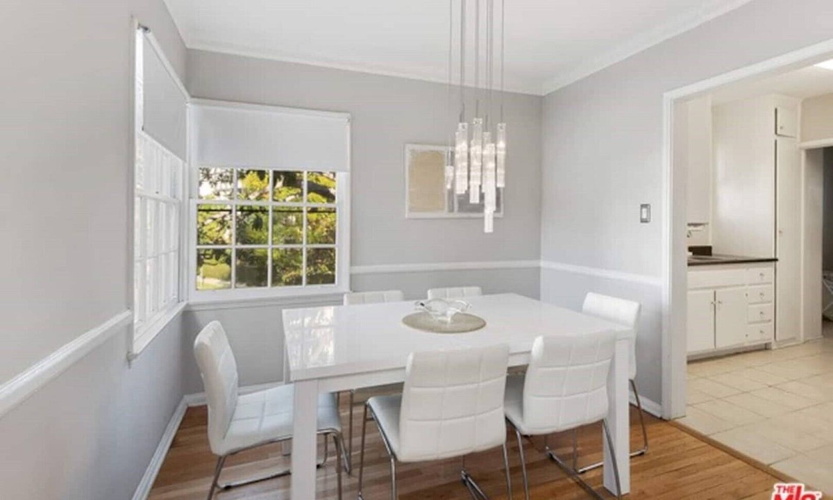 Westwood House | CONTEMPORARY CHARMING COTTAGE 2