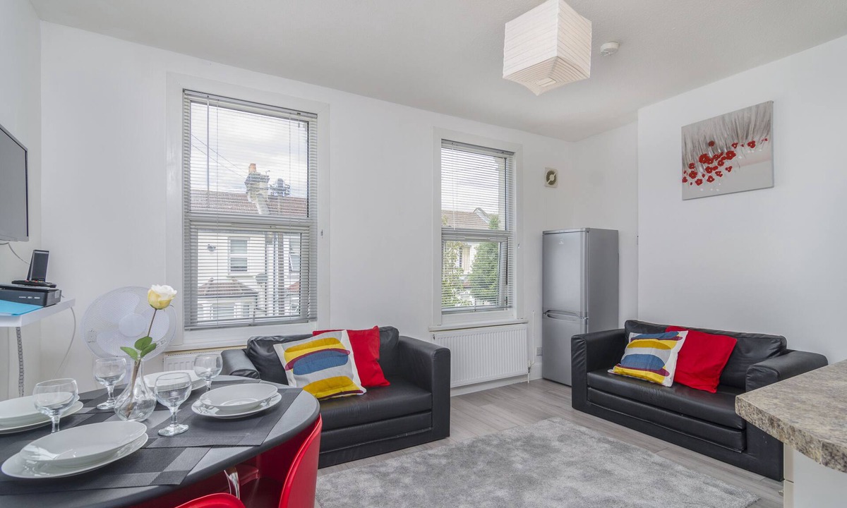 Plumstead Apartment | Contemporary cosy Apartment