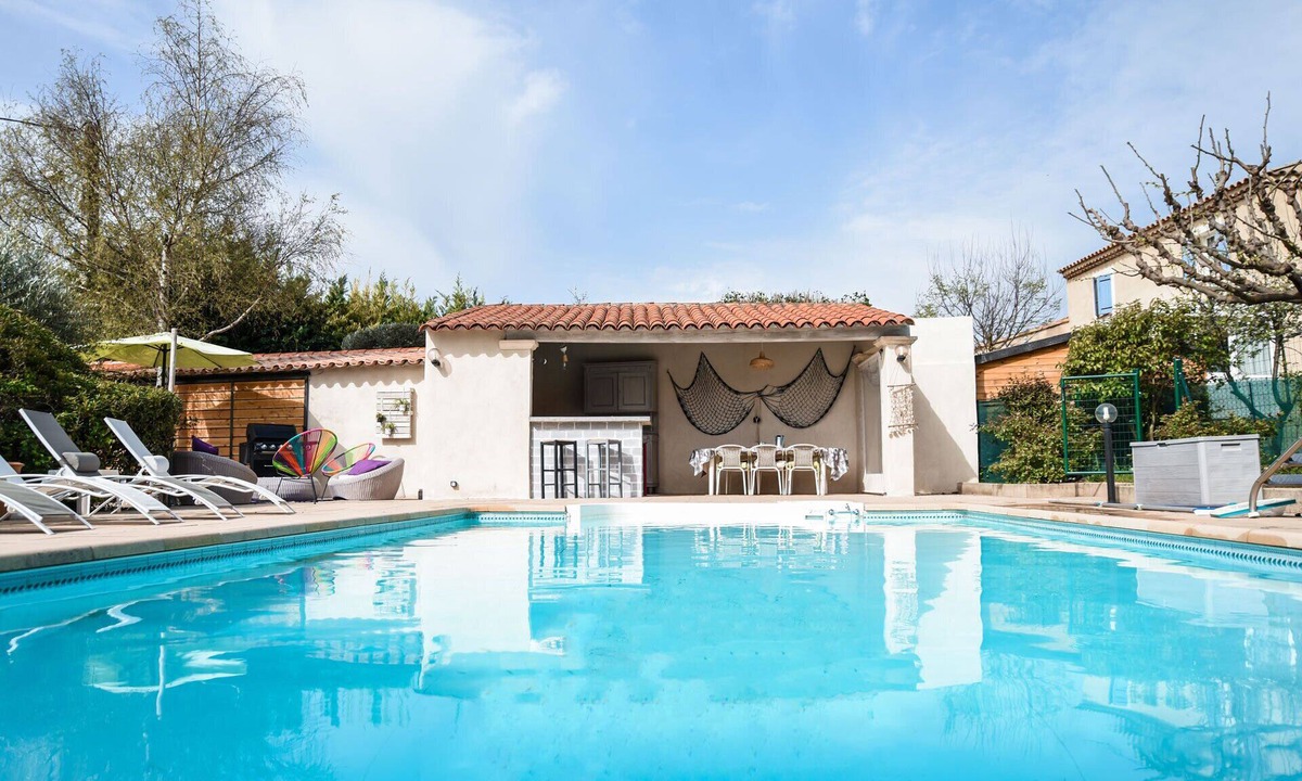 La Bouilladisse House | Contemporary house with jacuzzi