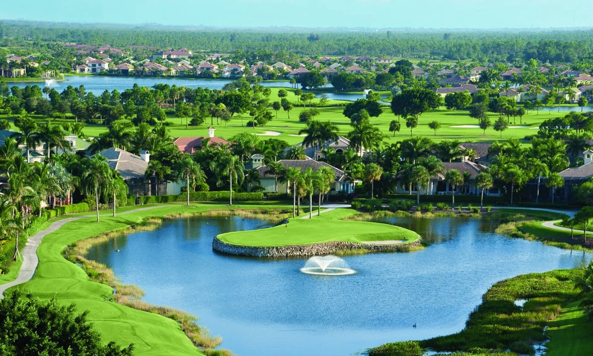 Pineapple Park - Ibis House | Contemporary Home on a Golf Course with Private Pool
