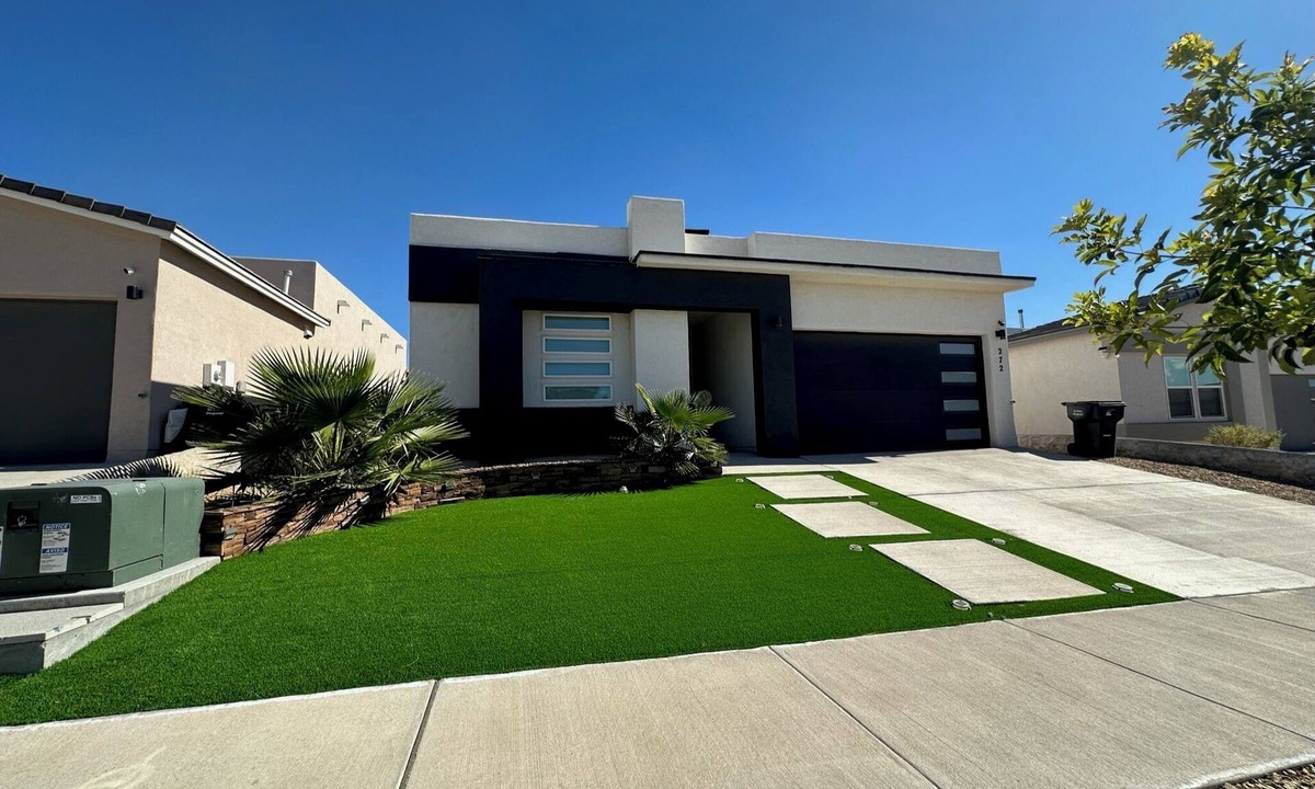 Biggs Field House | Contemporary Home in El Paso