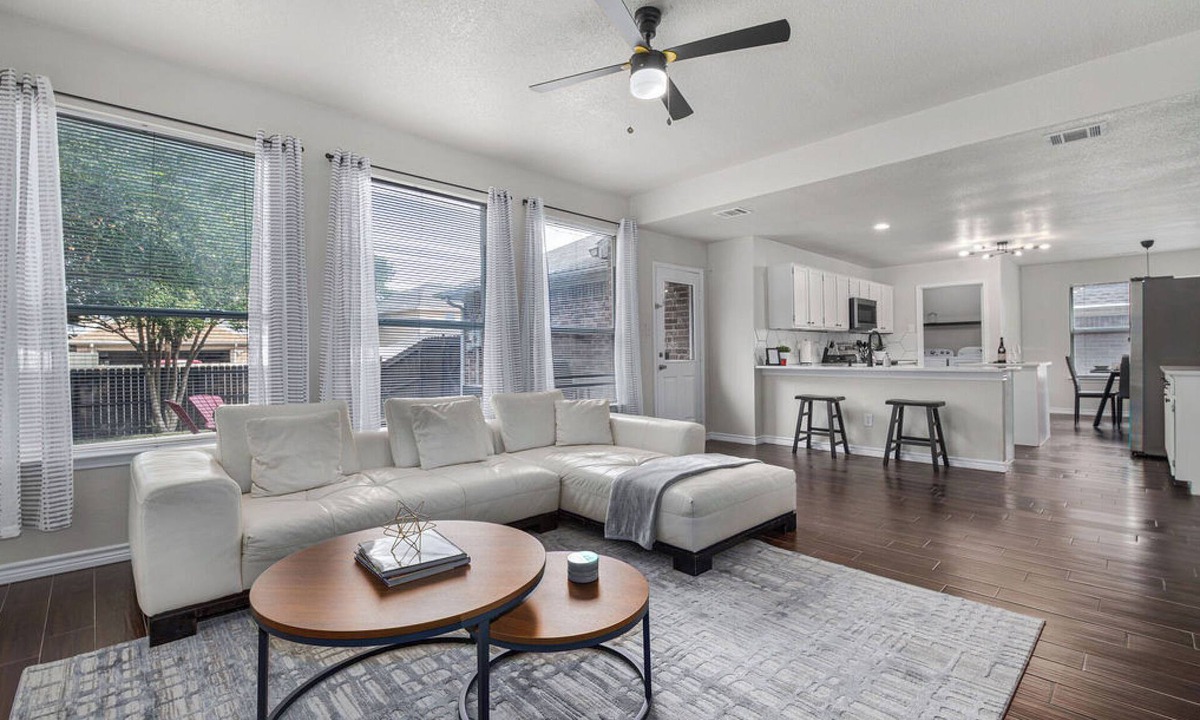 McKinney House | Contemporary home in the heart of McKinney