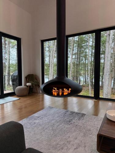Lakeville House | Contemporary Lakehouse in Lakeville