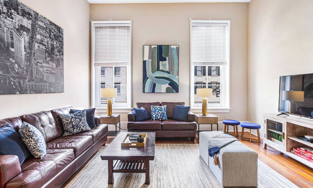 Historic District - North Condo | Contemporary Living on Broughton with King Beds & Parking by Lucky Savannah