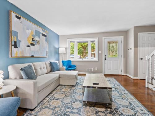 Aurora Highlands House | Contemporary Lux Pad Patio