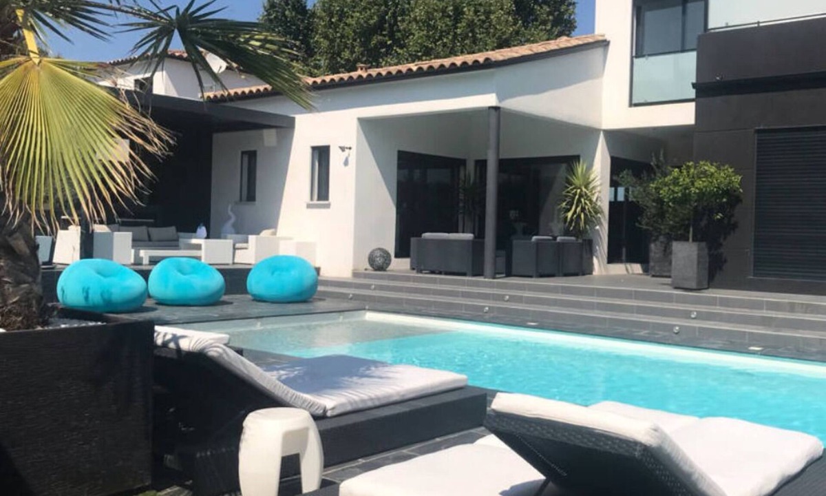 Saint-Series Villa | Contemporary luxury villa with private pool