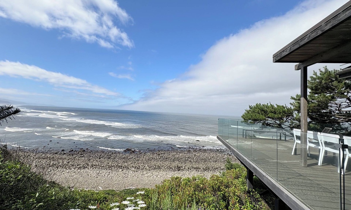 Neahkahnie Beach House | Contemporary Oceanfront Estate