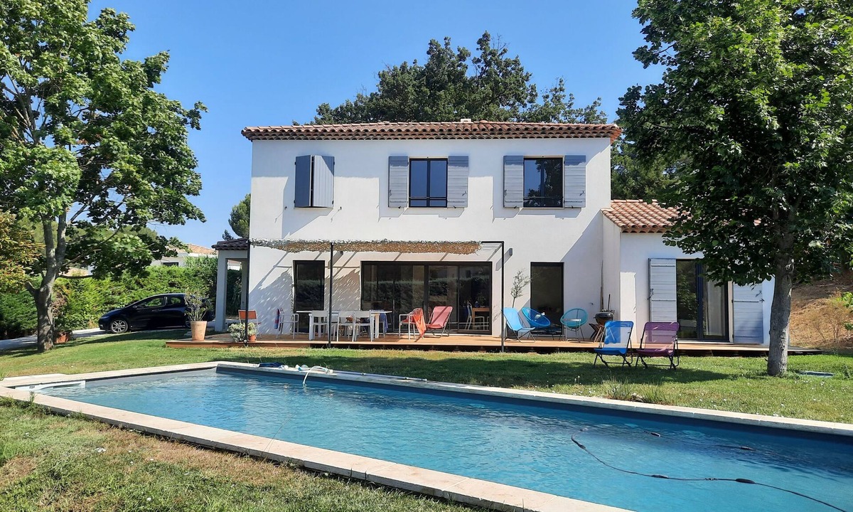 Bouc-Bel-Air Villa | CONTEMPORARY PROVENCAL MAS WITH SWIMMING POOL 11m