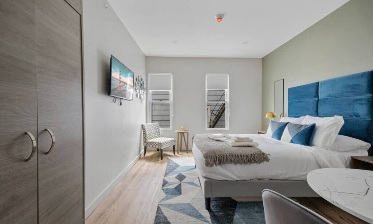 Middletown Apartment | Contemporary Studio for Work and Play