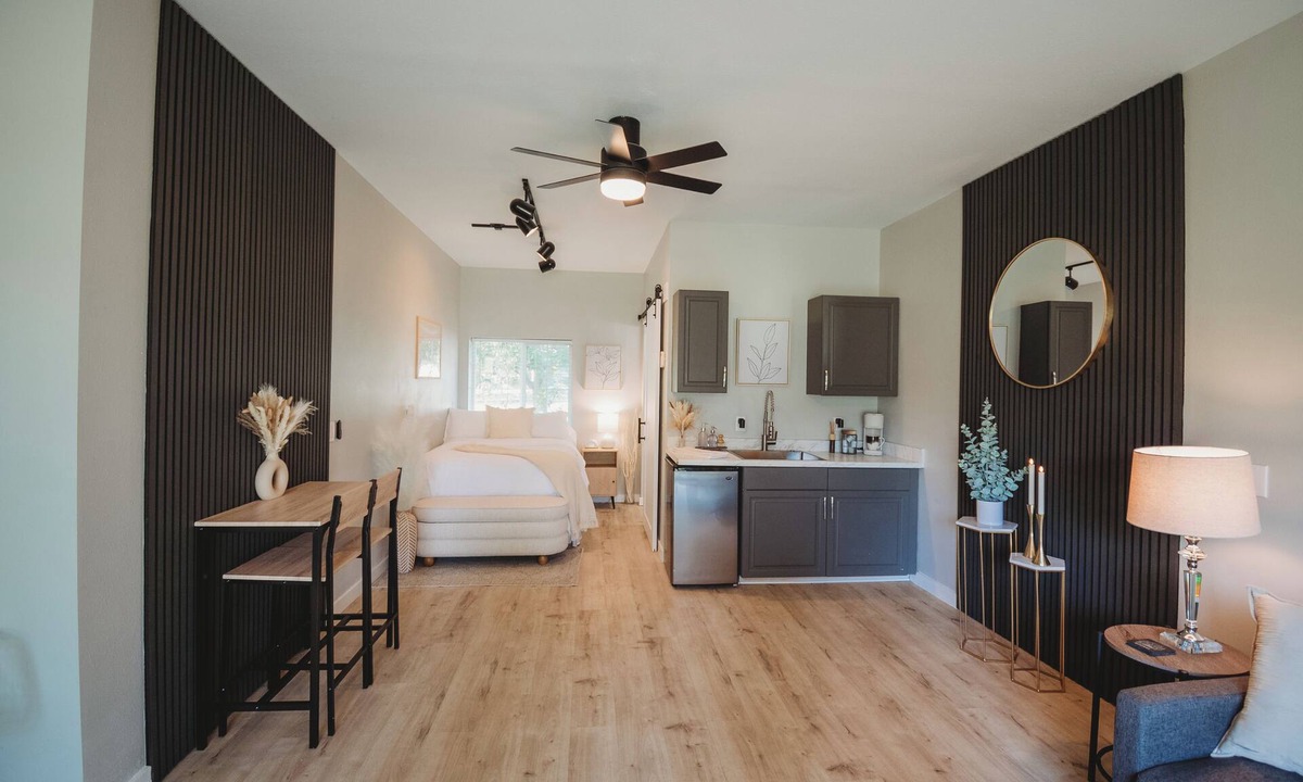 Bigfork Apartment | Contemporary Studio within Walking Distance of Downtown Bigfork!