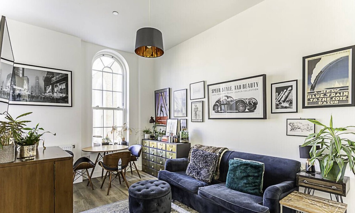 Mile End Apartment | Contemporary Victorian Studio