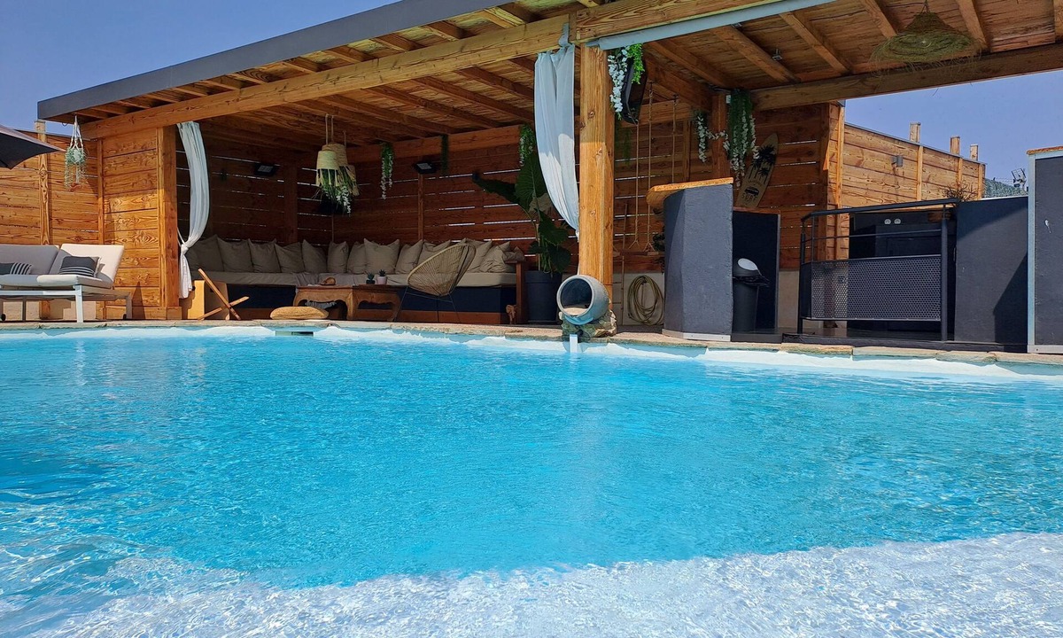 Montbazin Villa | Contemporary villa in a charming listed village