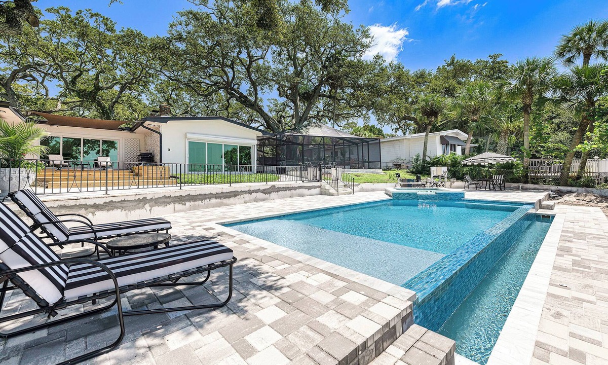 Jungle Terrace House | Contemporary Waterfront Oasis w/Infinity Pool & Open Bay Views - Sleeps 8+