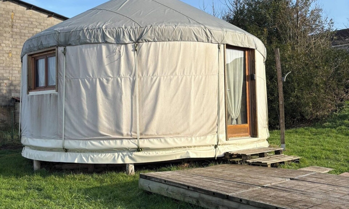 Hilsprich Cabin | Contemporary yurt