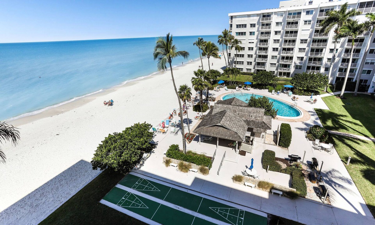 Moorings Condo | Continental Club Beachfront condo!
