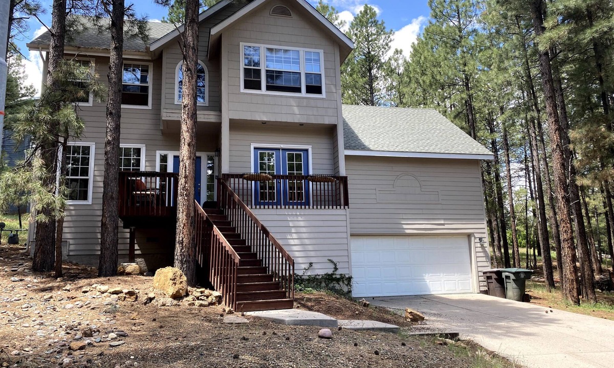 Flagstaff House | Continental Country Club- Quiet Neighborhood- 4 Bdrm with Central A/C, New Decks
