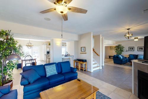 Sandbridge House | Contingent Sea