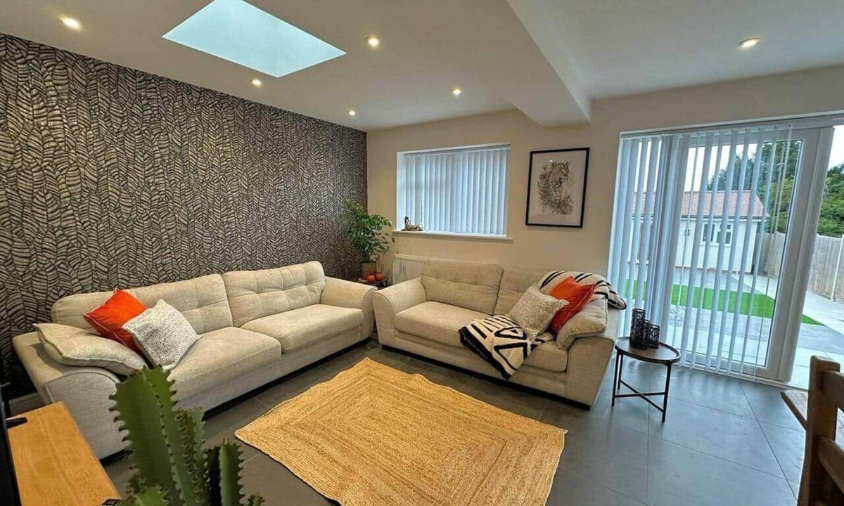 Cosham House | Contractor &Leisure stay.4BR all en-suite +Parking