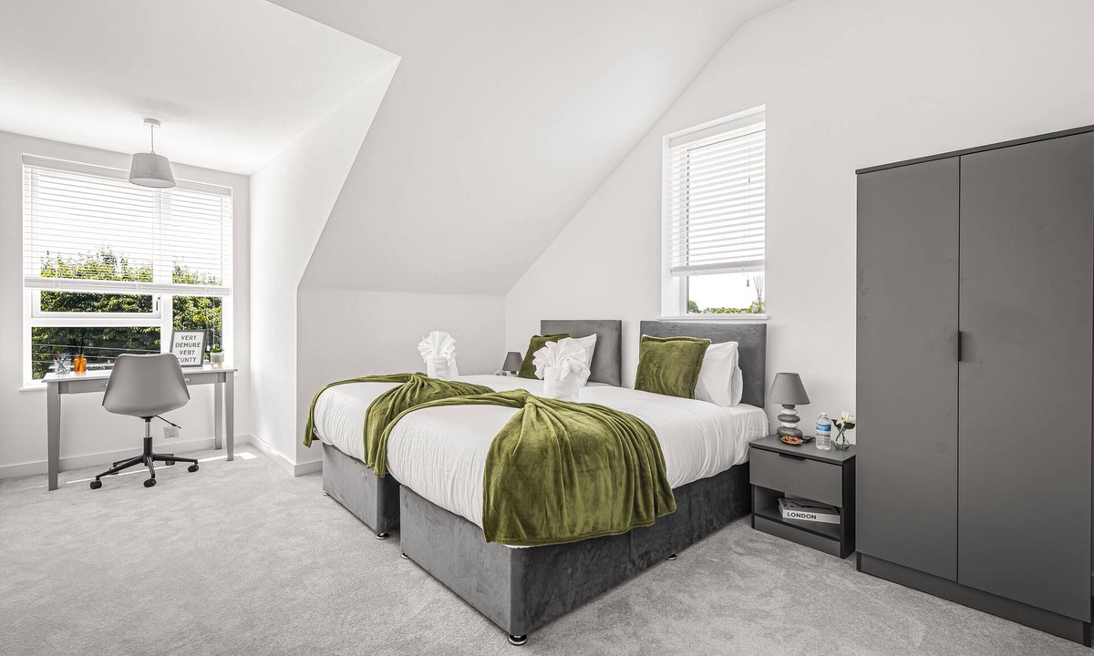 Birmingham House | Contractor Long Stay with FREE WiFi & Parking