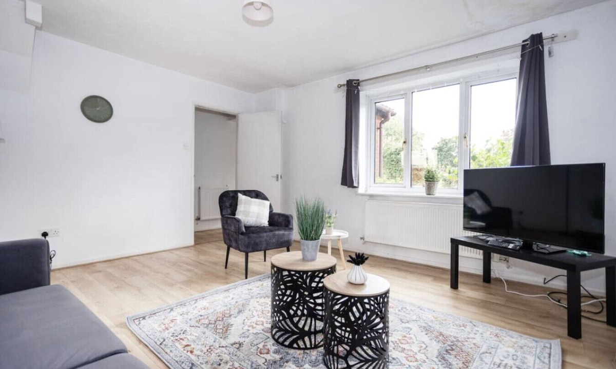 Bradley Stoke House | Contractor’s Haven in Patchway