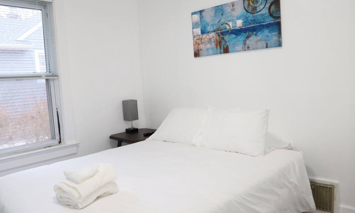 Livingston House | Convenient 3 Bed/1 Bath Home