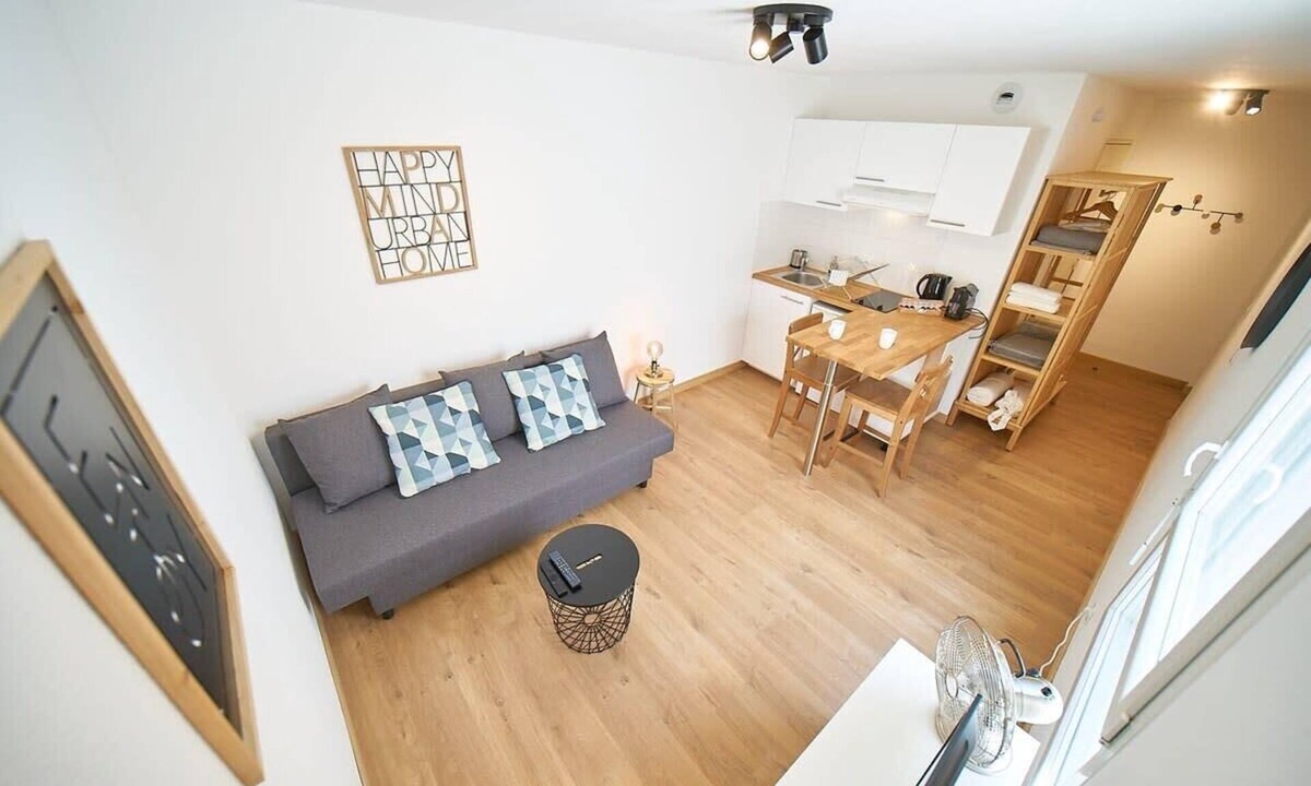3rd Arrondissement Apartment | Convenient and central studio – Close to the metro and amenities