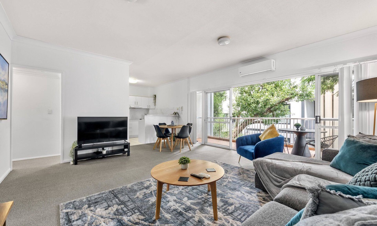 Indooroopilly Apartment | Convenient & Comfy! ~ 2Bed, 2Bath, 2Car, Balcony