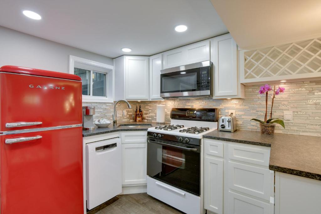 Washington Apartment | Convenient DC Studio Near Metro Stop!