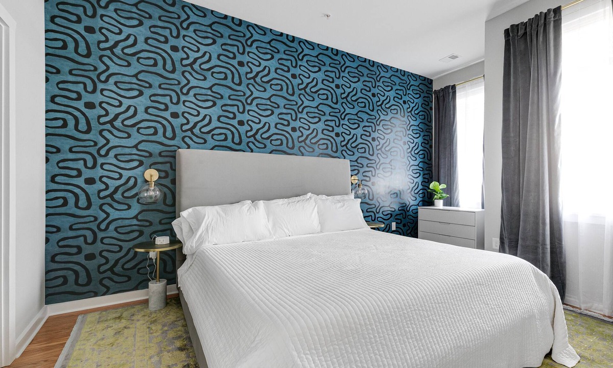 Church Hill Apartment | Convenient & Luxe Designer Apt w/King Sized Bed