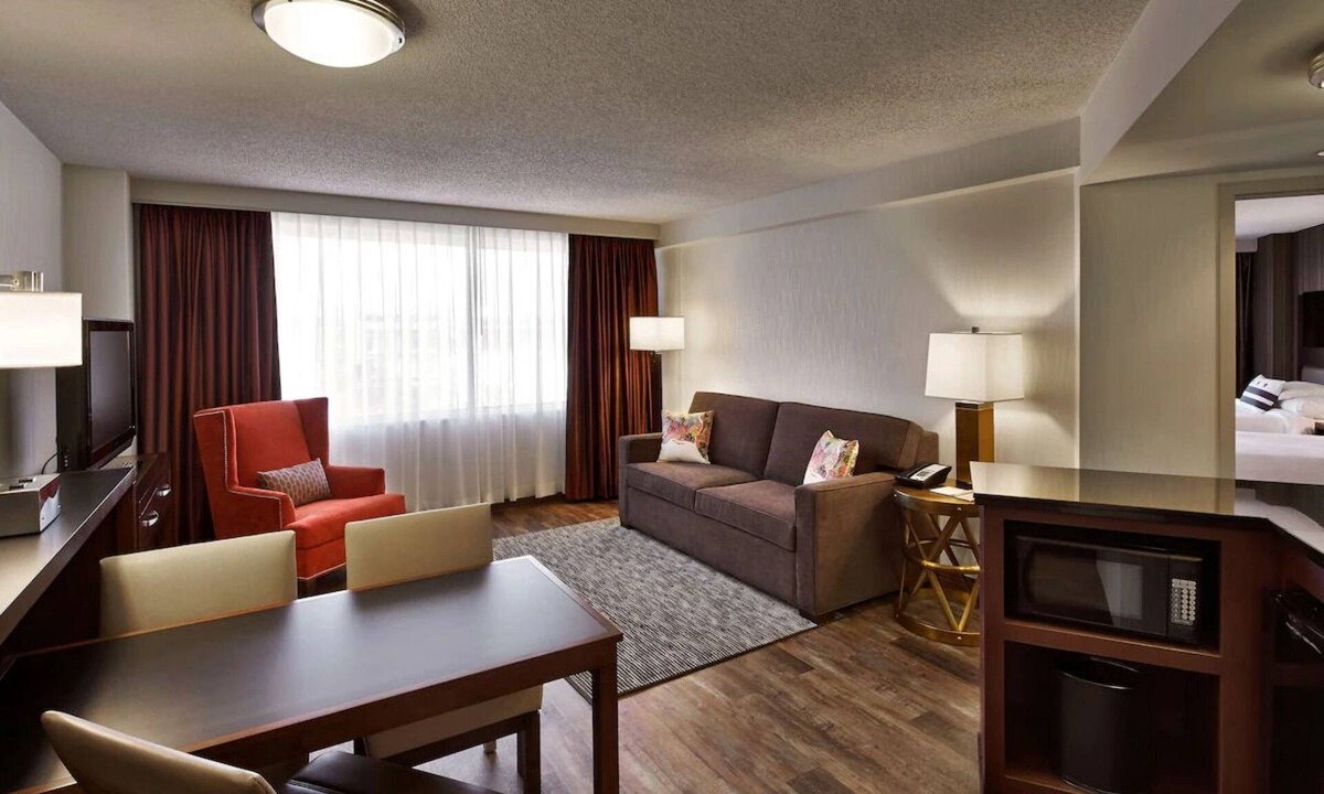 Friendship Heights Hotel | Convenient Metro Access | Modern Accommodations | Pool | 4 Units w/Breakfast!