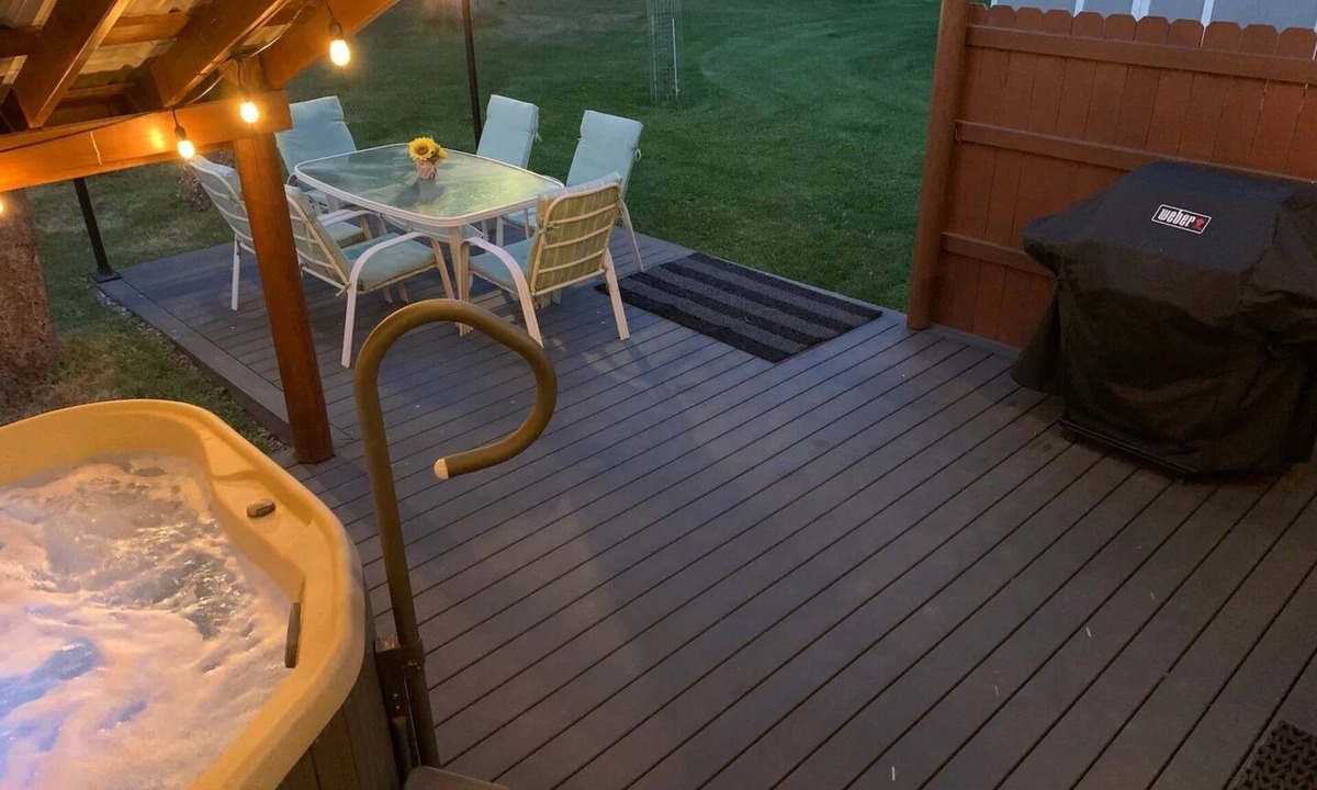 Lincoln House | Convenient Mountain Comfort