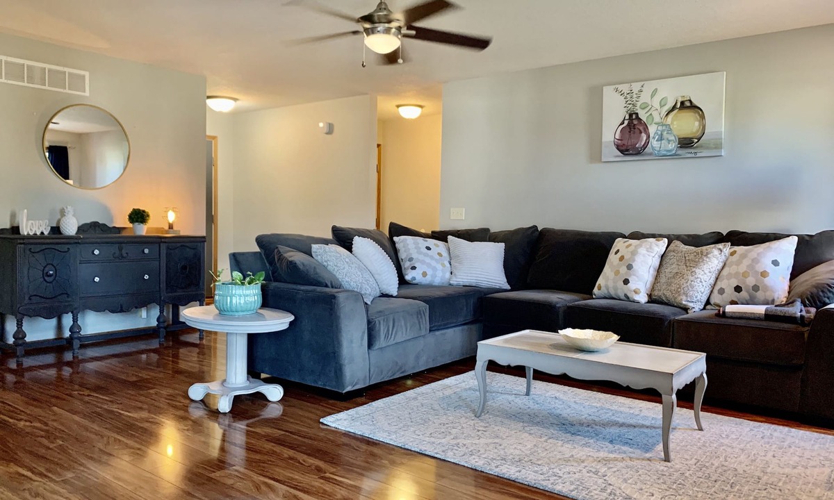 Urbandale House | Convenient Ranch home with 4 bedrooms