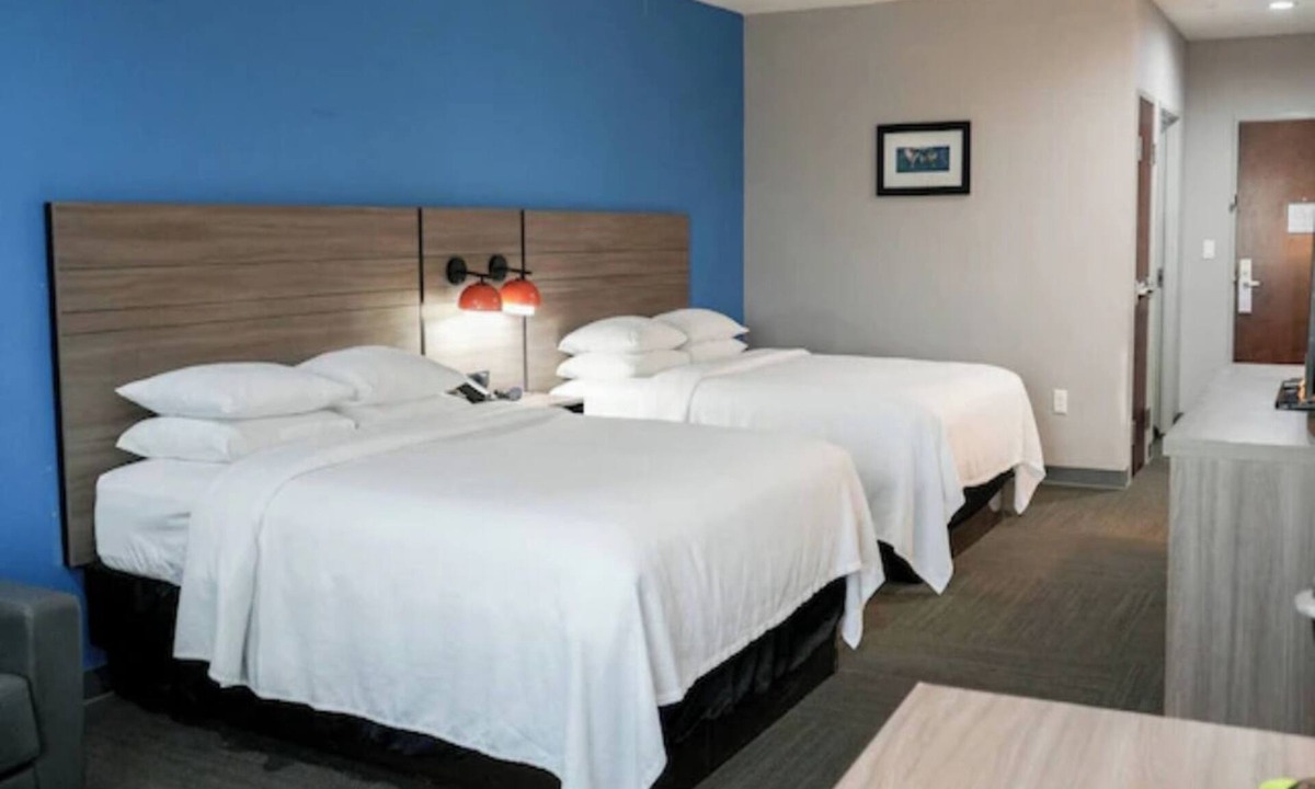 Port Aransas Hotel | Convenient Room w/Free Parking | Lydia Ann Lighthouse - 2 miles away