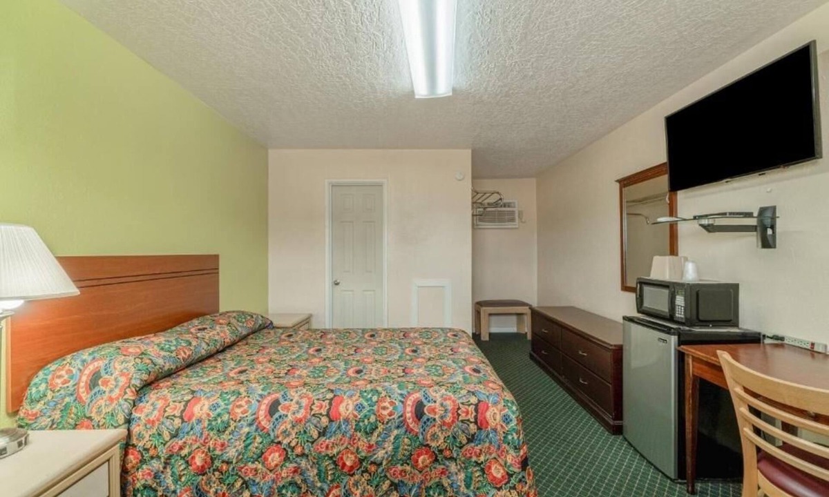 Boise City Hotel | Convenient Stay Near Scenic Trails & Nature Preserves