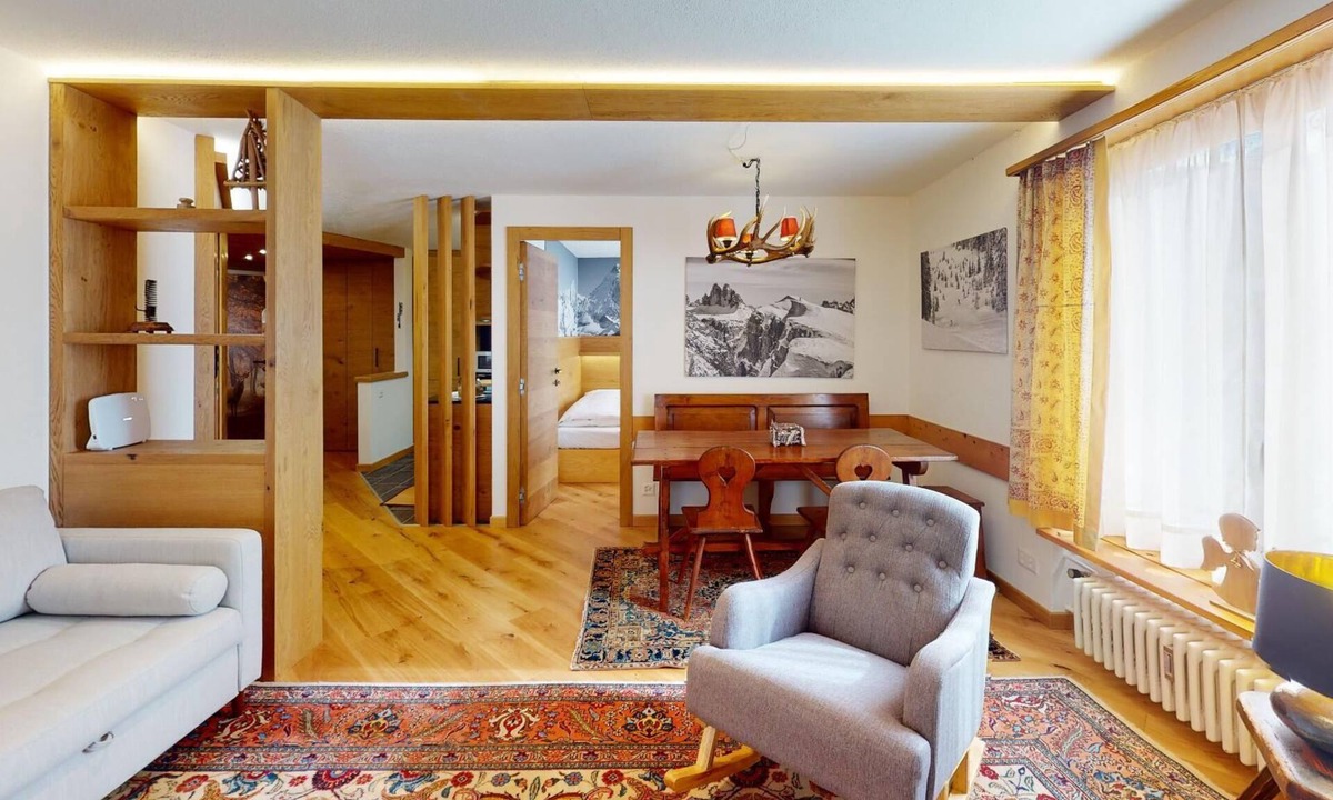 Celerina-Schlarigna Apartment | Conveniently located, charming flat in sunny Celerina.