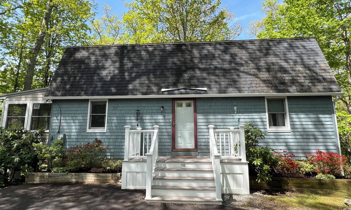 Cape Neddick House | Conveniently located home within a short drive to both York Beach and Ogunquit.