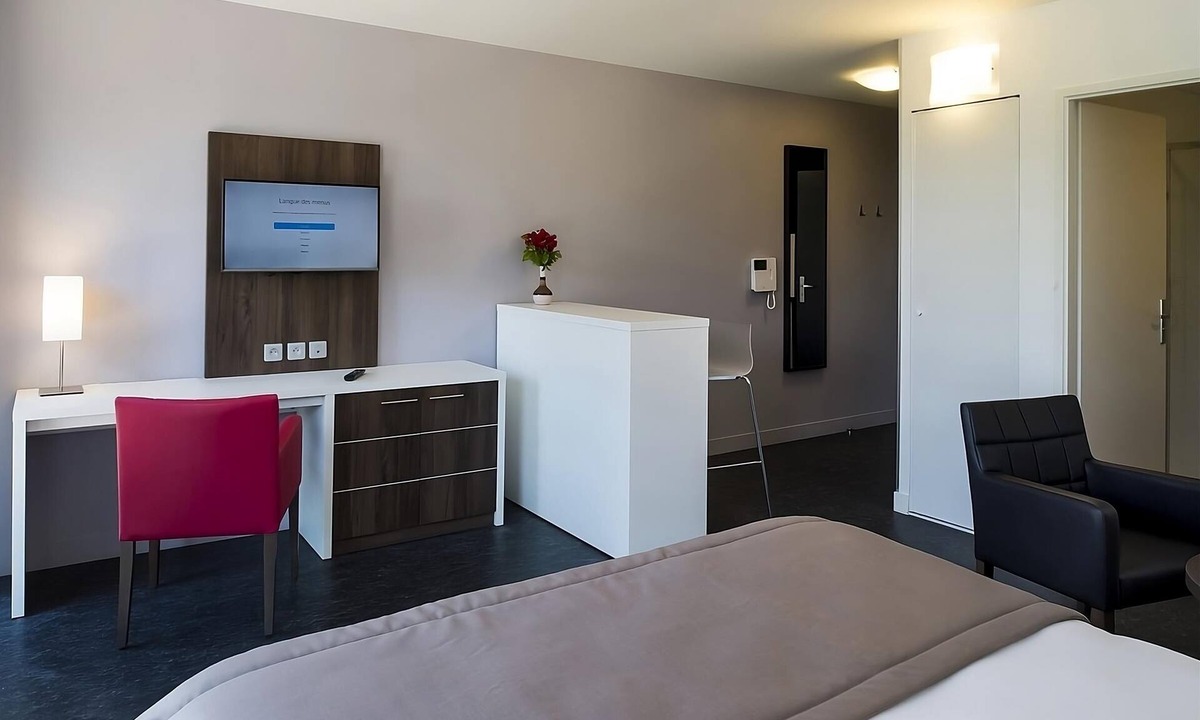 Dijon Hotel | Conveniently Located Room for Comfortable University Stays