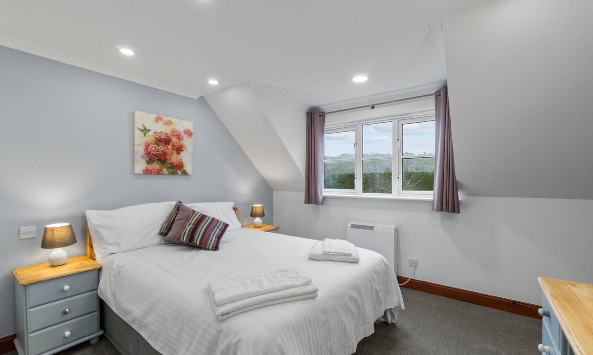Saltash Cottage | Conveniently located to explore all that Cornwall and Devon have to offer