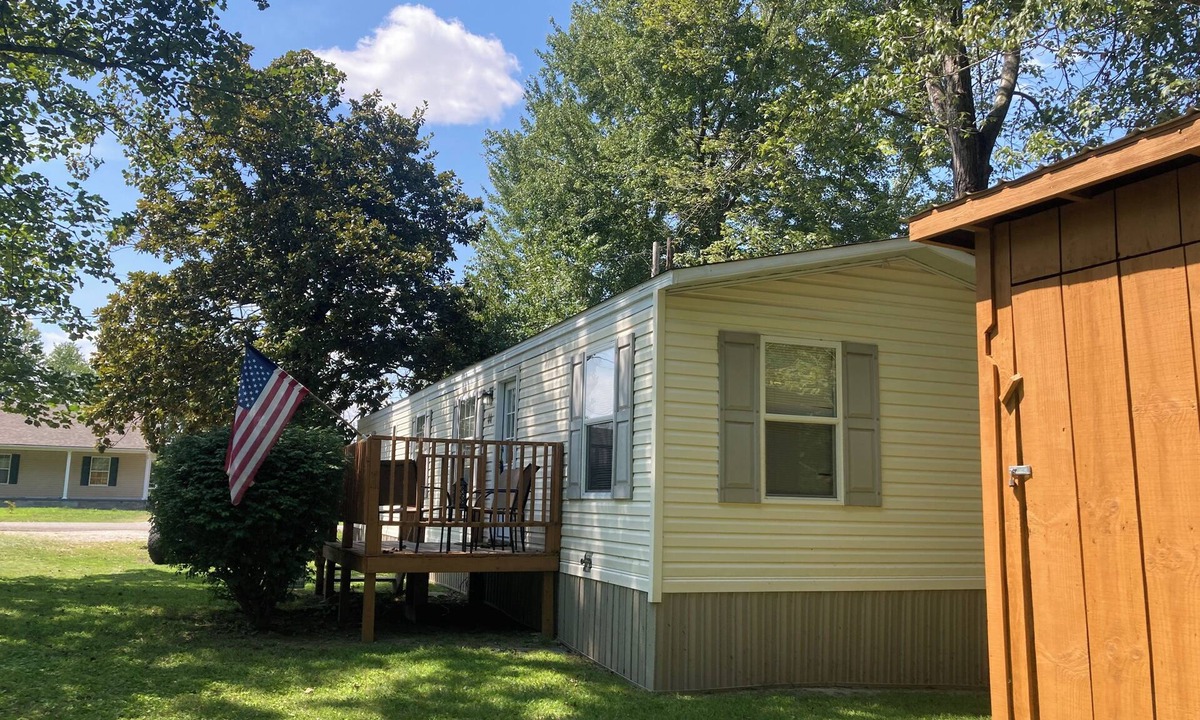 Stanton House | Conveniently Located ~ WiFi ~ Central Heat & Air.