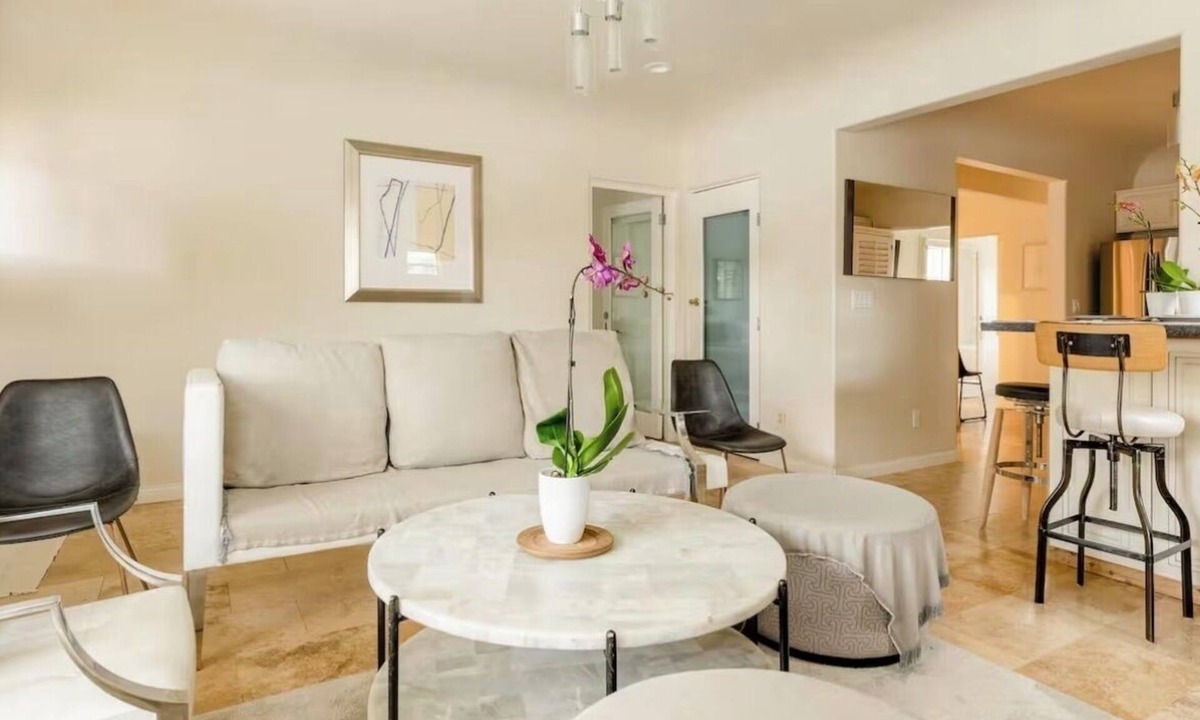 Logan Heights House | Convention Center 2043