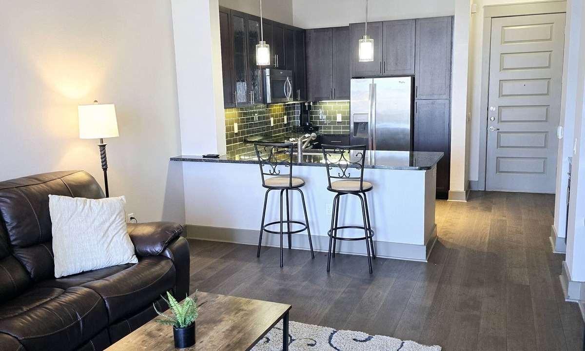East Downtown Houston Apartment | Convention Center Downtown Escape