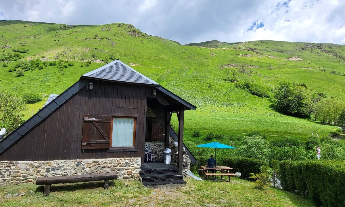 Espiaube House | Converted barn with mountain views in Saint-Lary-Soulan