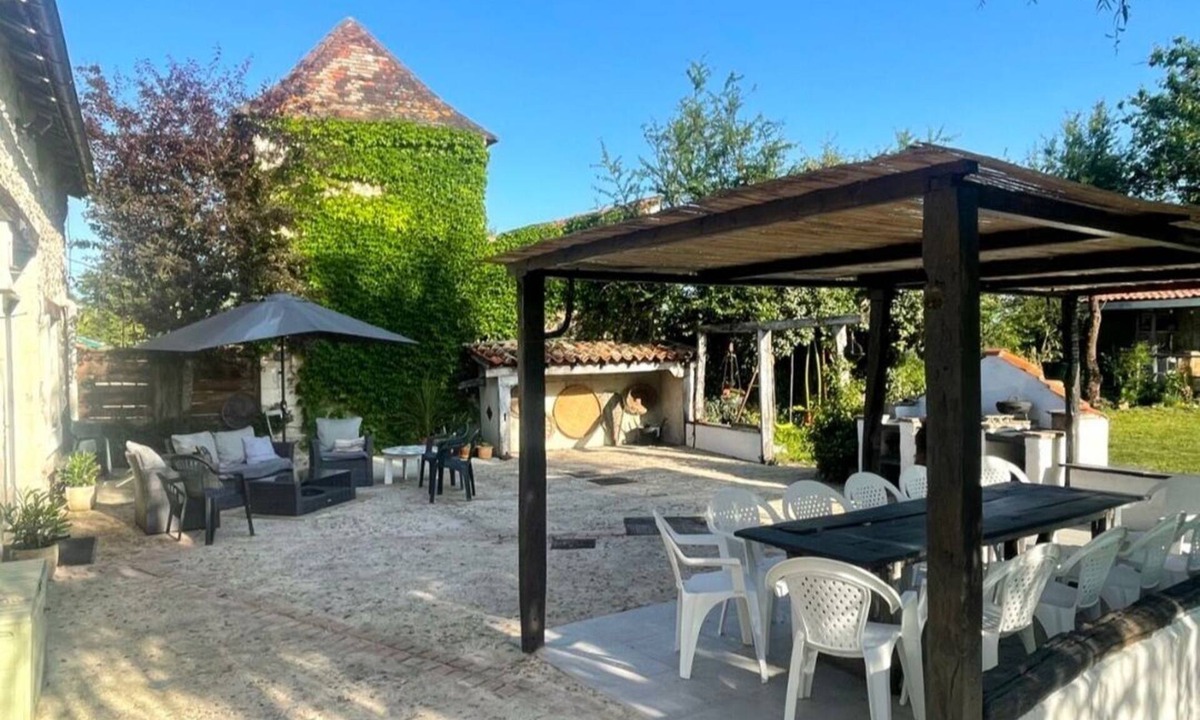 Vanxains House | Converted barn in Dordogne