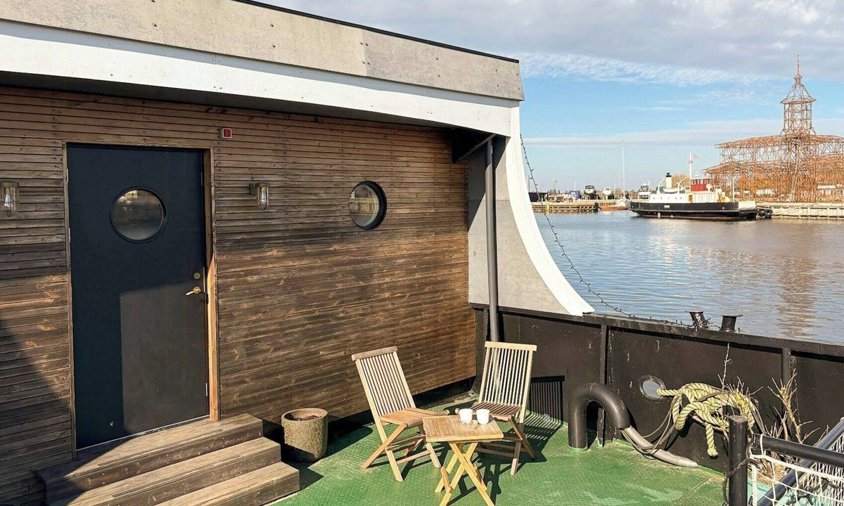 Stege House | Converted island ferry with sea access in Stege