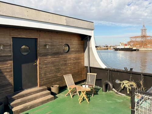 Stege House | Converted Island Ferry With Sea Access In Stege