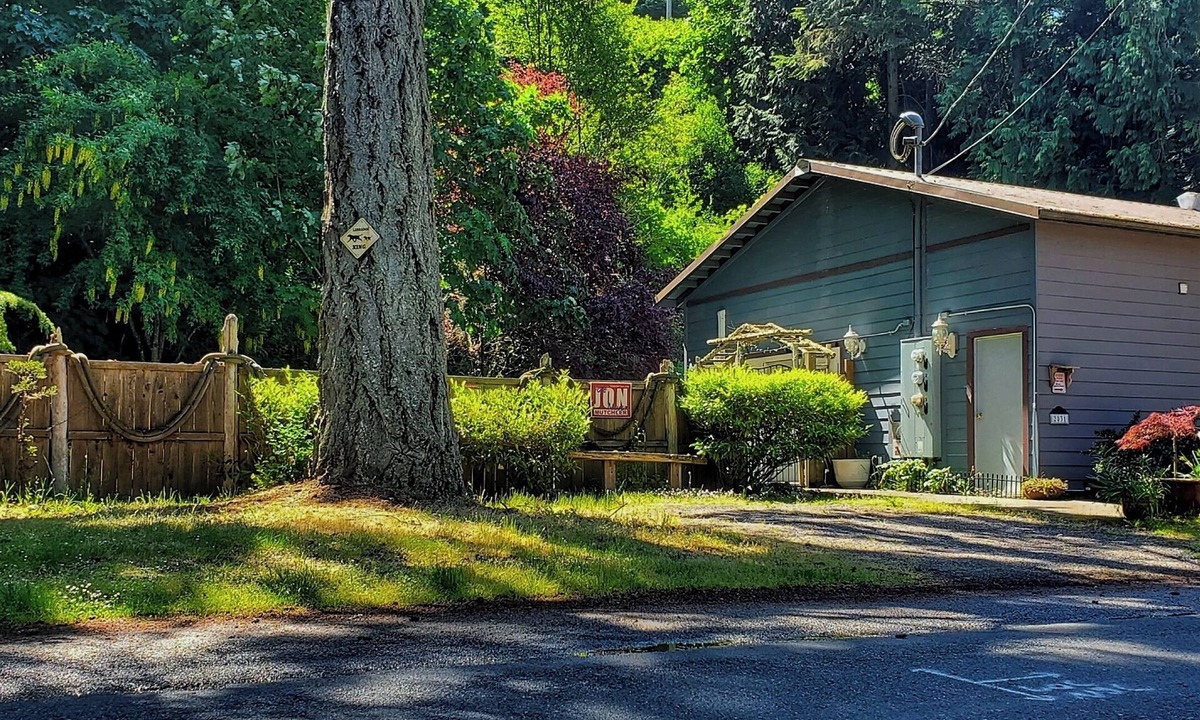 Port Angeles House | Converted Pole Barn Near Beach Becomes Luxury Destination