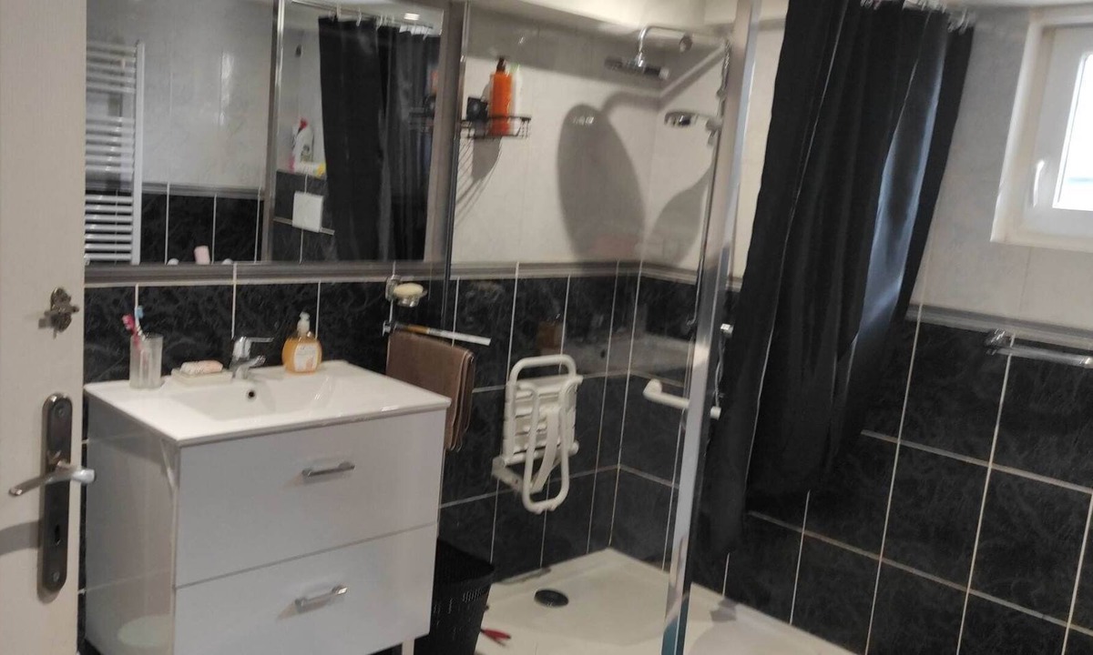 Chatenoy-le-Royal House | Convialetzen