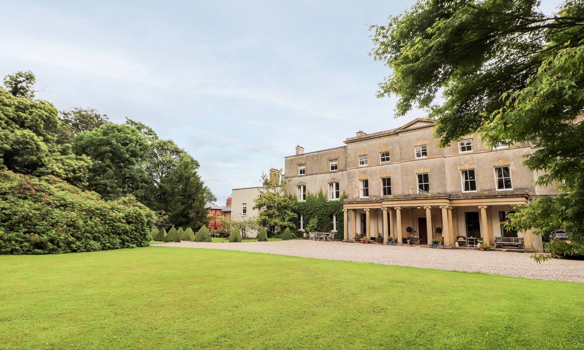 Wrexham Cottage | Cook's Flat